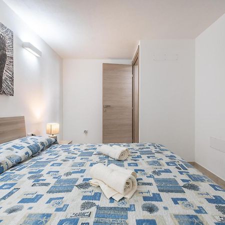 Casa Vacanza Porto Luna ヴィッラシミーウス エクステリア 写真